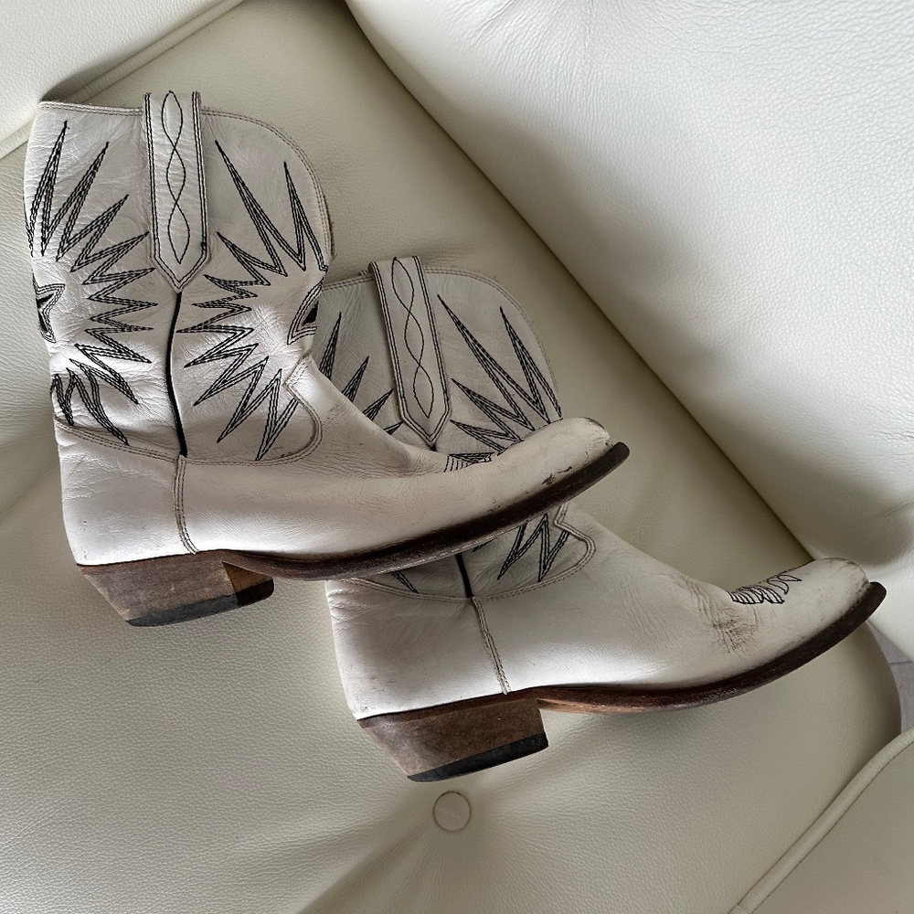 Golden Goose White Cowboy boots. Size 38.